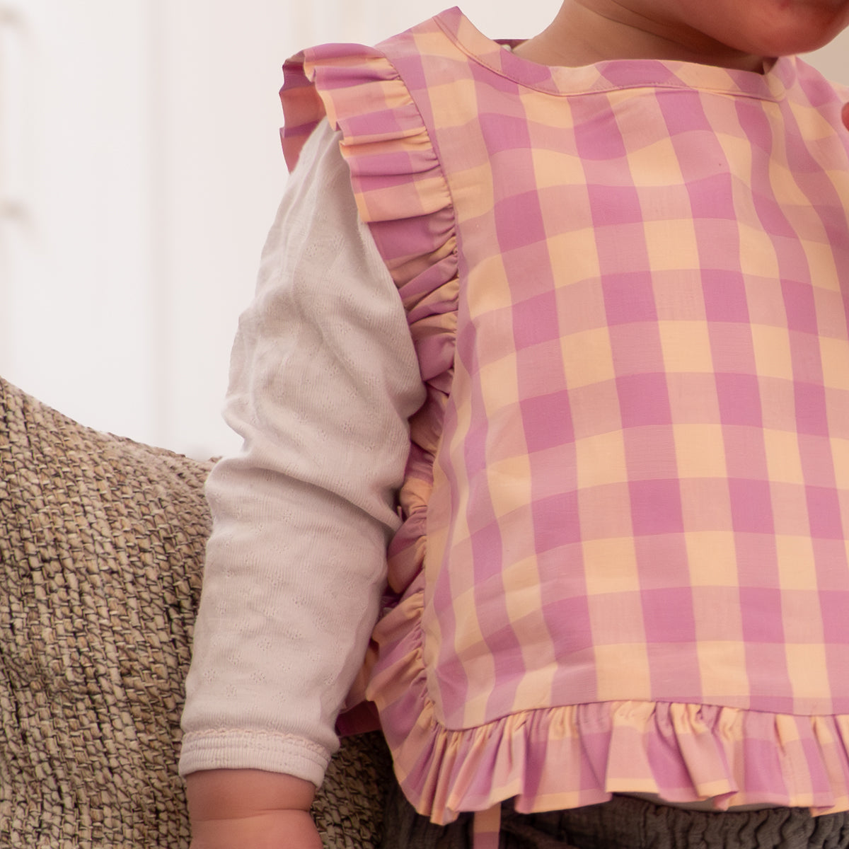 Patron de Couture - Ikatee / Plastron, pull sans manches et bavoir bébé Adélaïde
