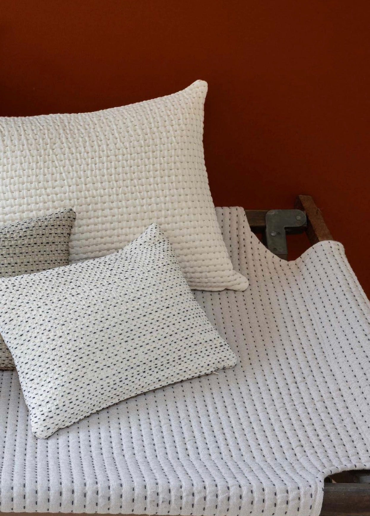Woven Cotton / Red Celestine