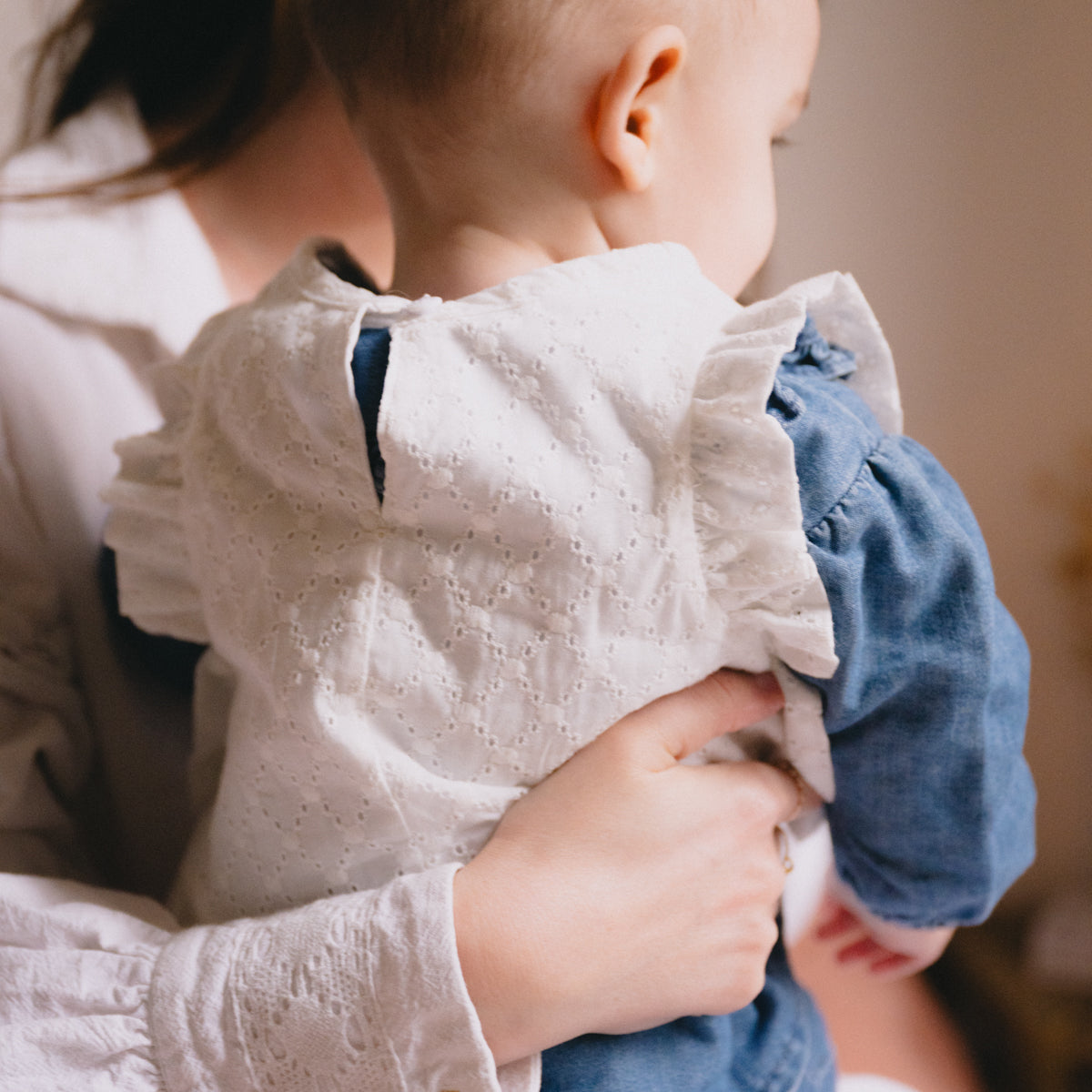 Patron de Couture - Ikatee / Plastron, pull sans manches et bavoir bébé Adélaïde