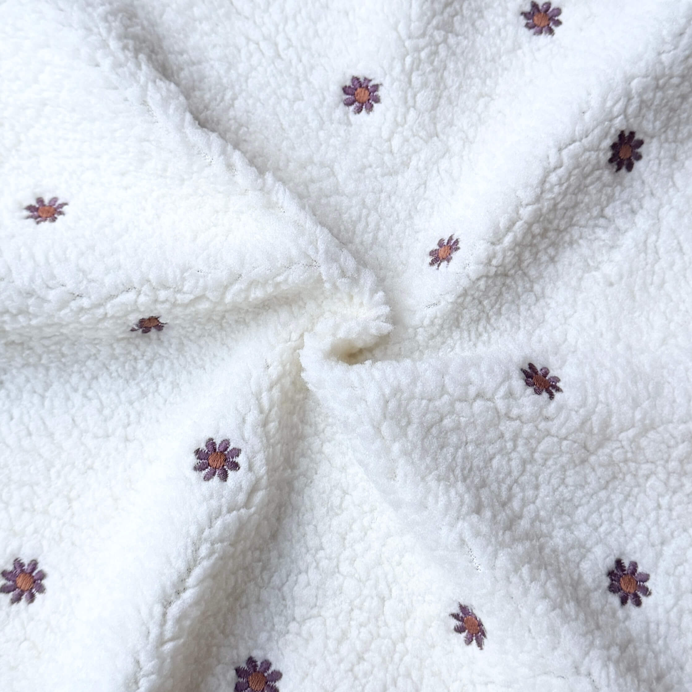 Mouton Brodée / Fleur