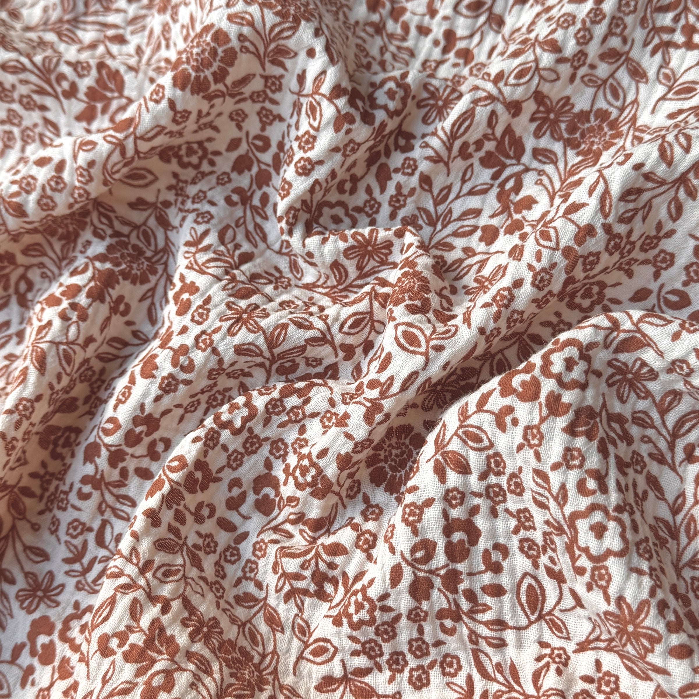 Double Gaze / Caramel Flowers