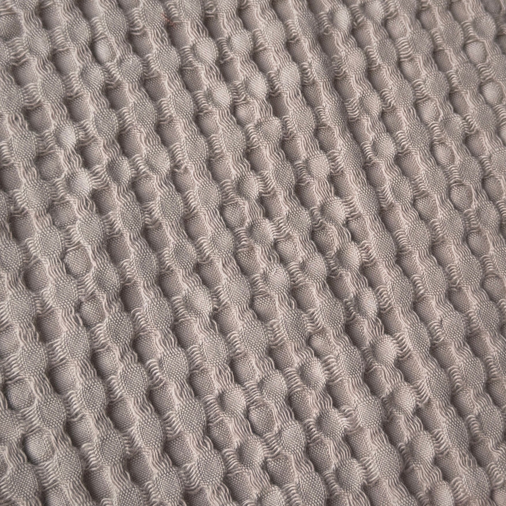 Nid d'abeille géant / Galet