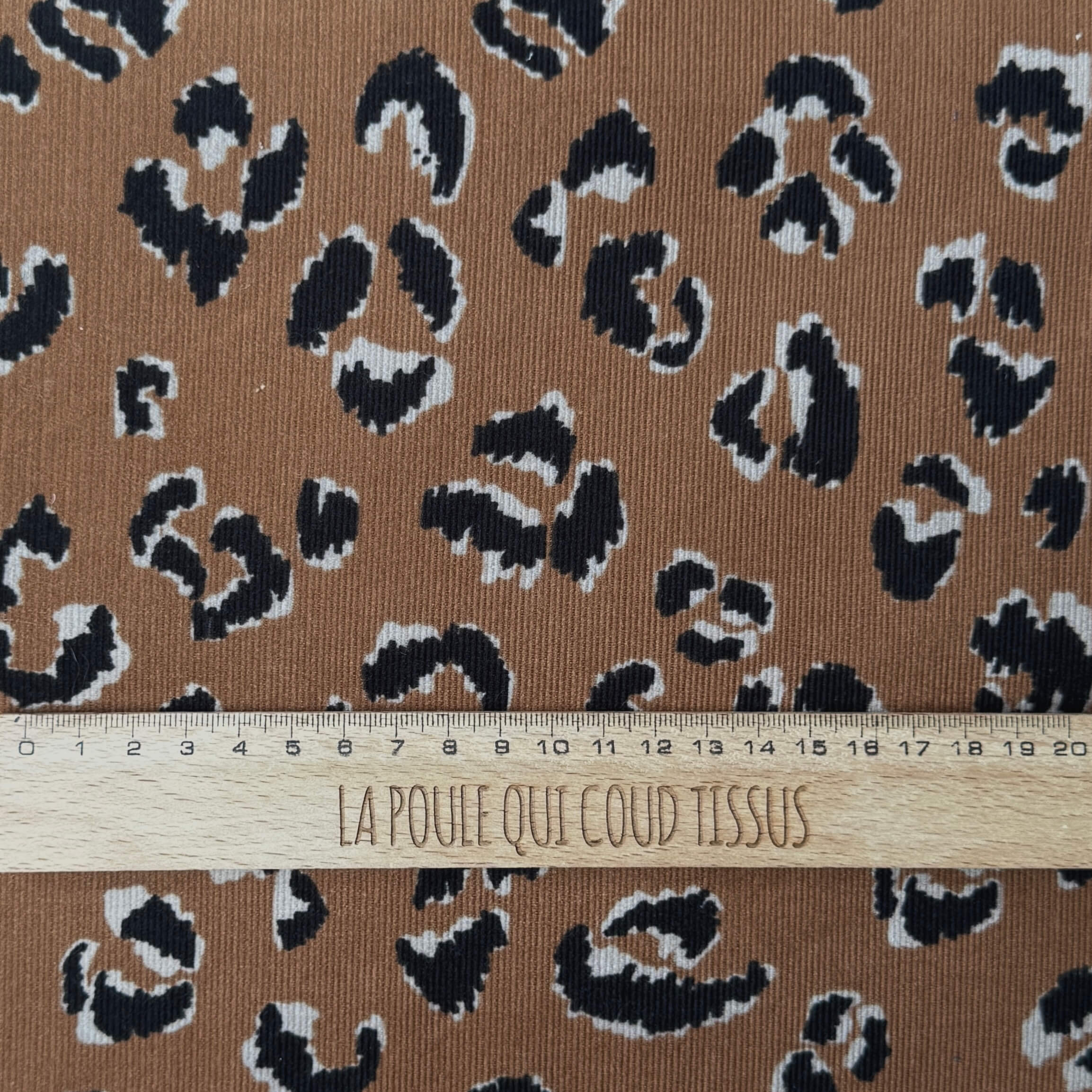 Velours Côtelé 1000 Raies / Fauve Marron