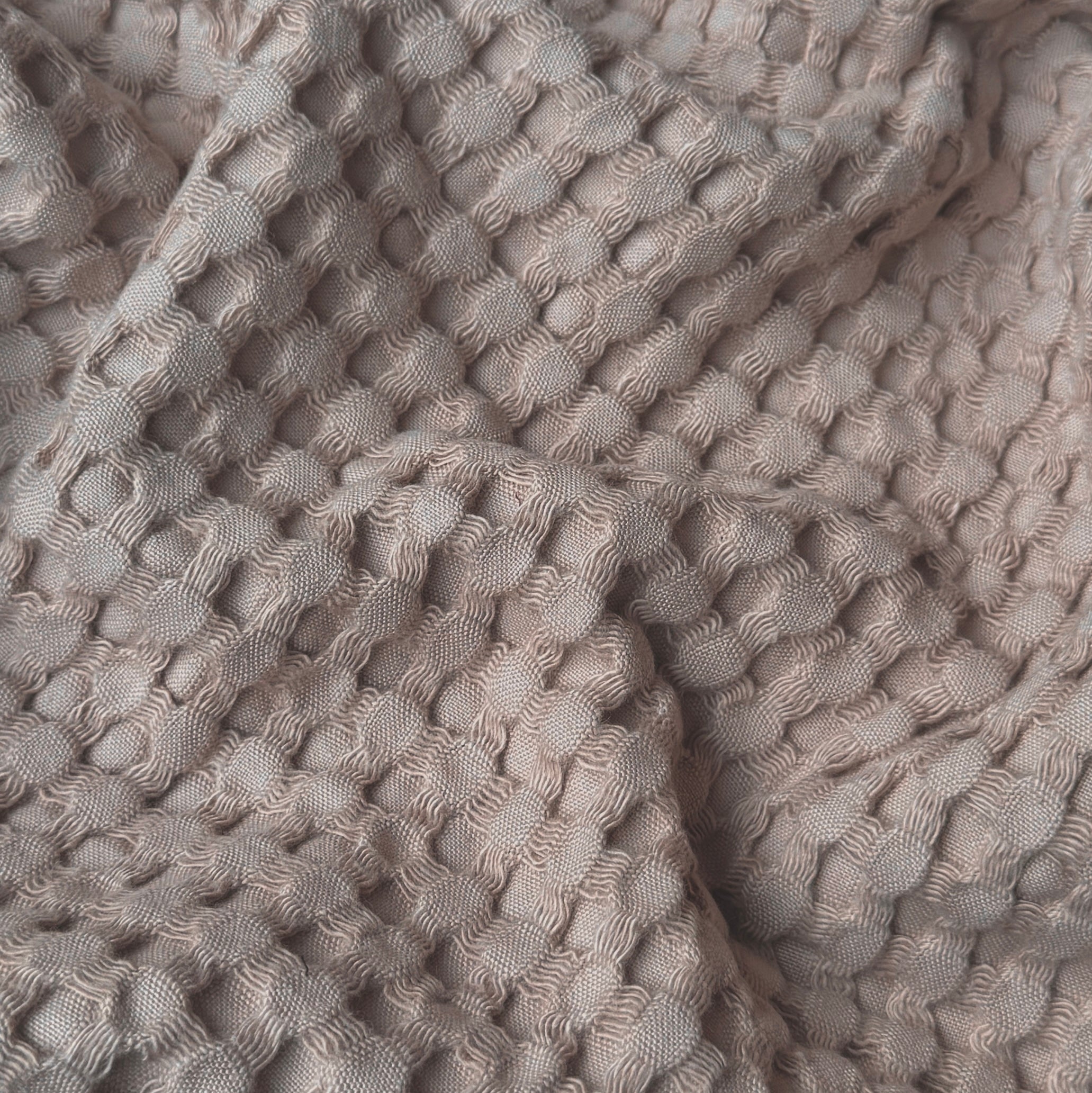 Nid d'abeille géant / Galet