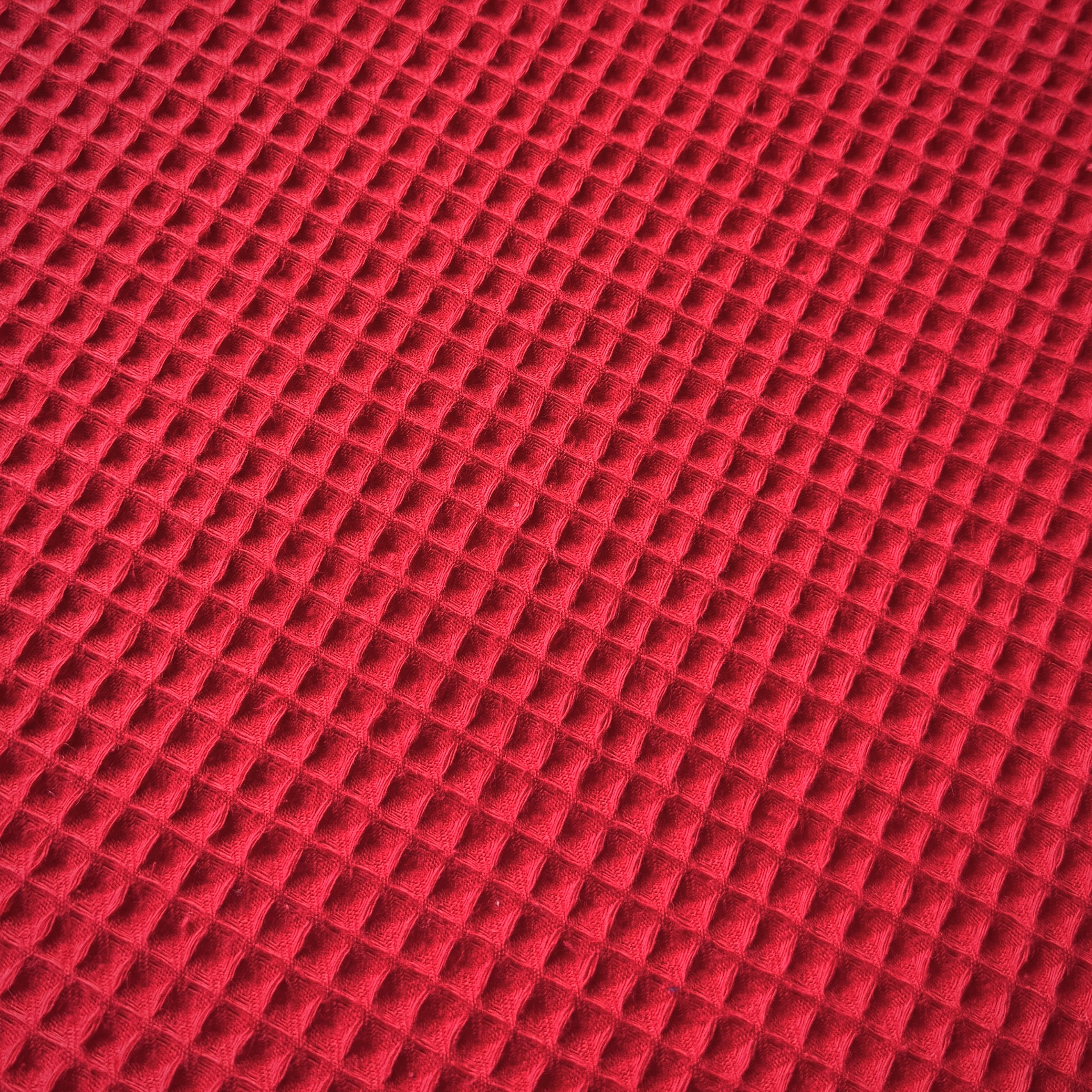 Honeycomb / Red