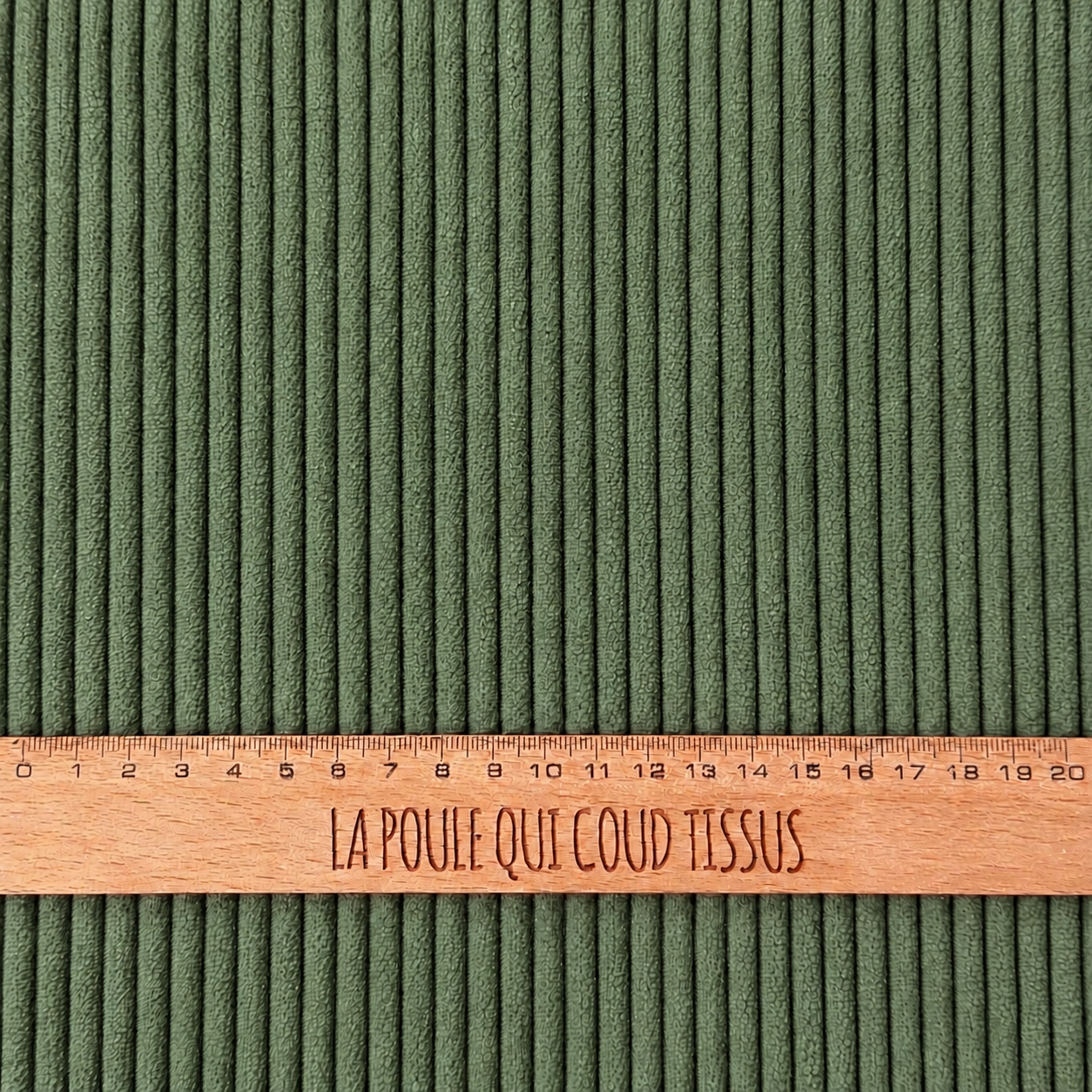 Huggy Corduroy / Khaki